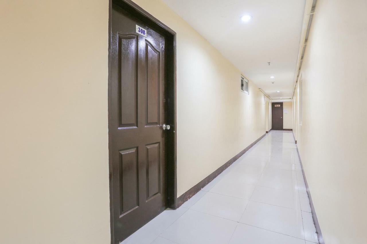 Hotel Oyo 226 The Orchard Tower Manila Exterior foto